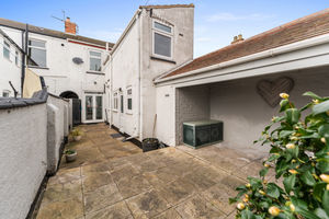 Photo 25- click for photo gallery